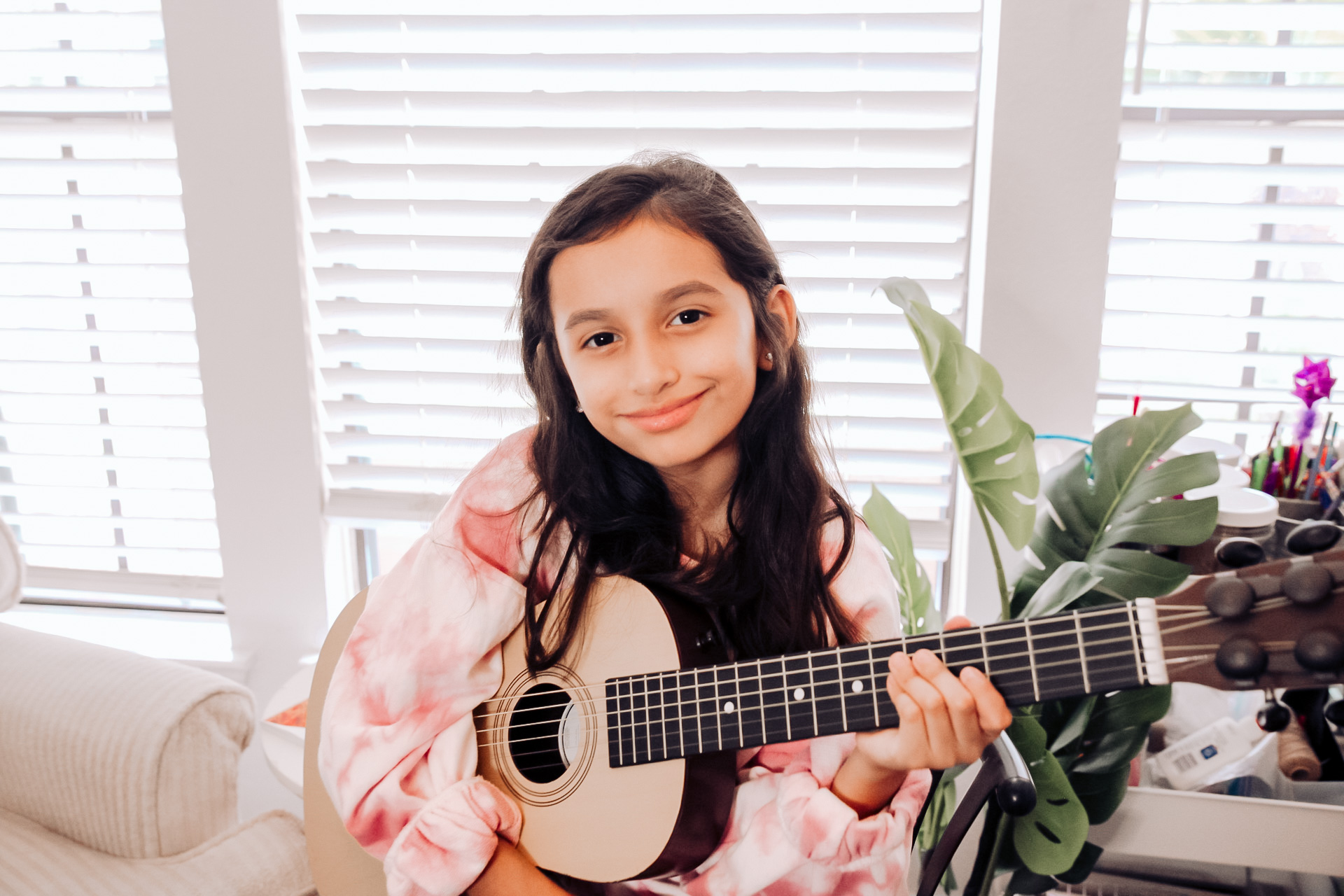 Kids who Learn Music are smarter at math according to research, top mom blogger, hispanic mom travel blogger